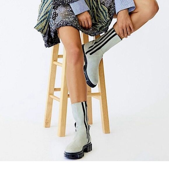 NWT Free People Brooks Chelsea Suede Chunky Sole Boots Size38.5 Gray/Brown/Taupe - Picture 10 of 14